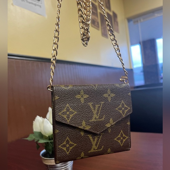 Louis Vuitton Elise Vintage Compact Wallet Monogram - Picture 17 of 17